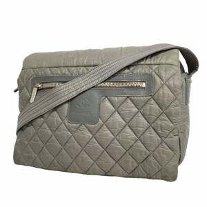 CHANEL Gray Shoulder Bag